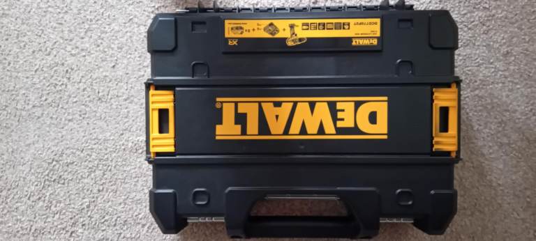 DEWALT DCD778P2T-SFGB 18V 2 x 5.0Ah Li-Ion XR Brushless Cordless Combi Drill