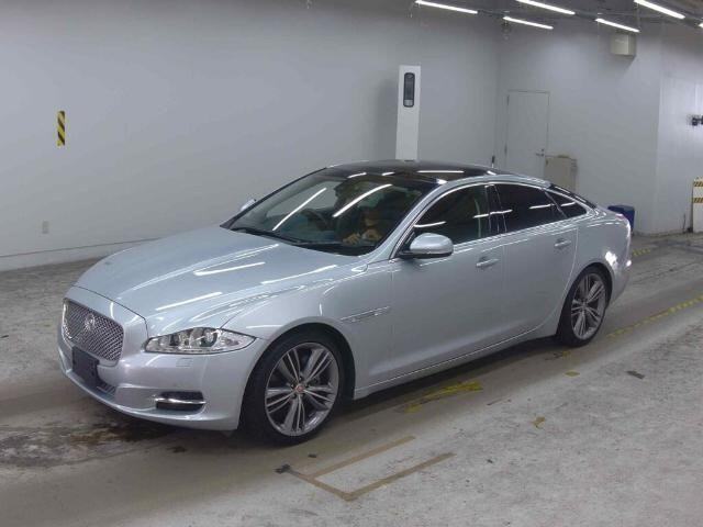 Jaguar XJ 5.0 V8 Premium Luxury Auto Euro 5 4dr Petrol Automatic