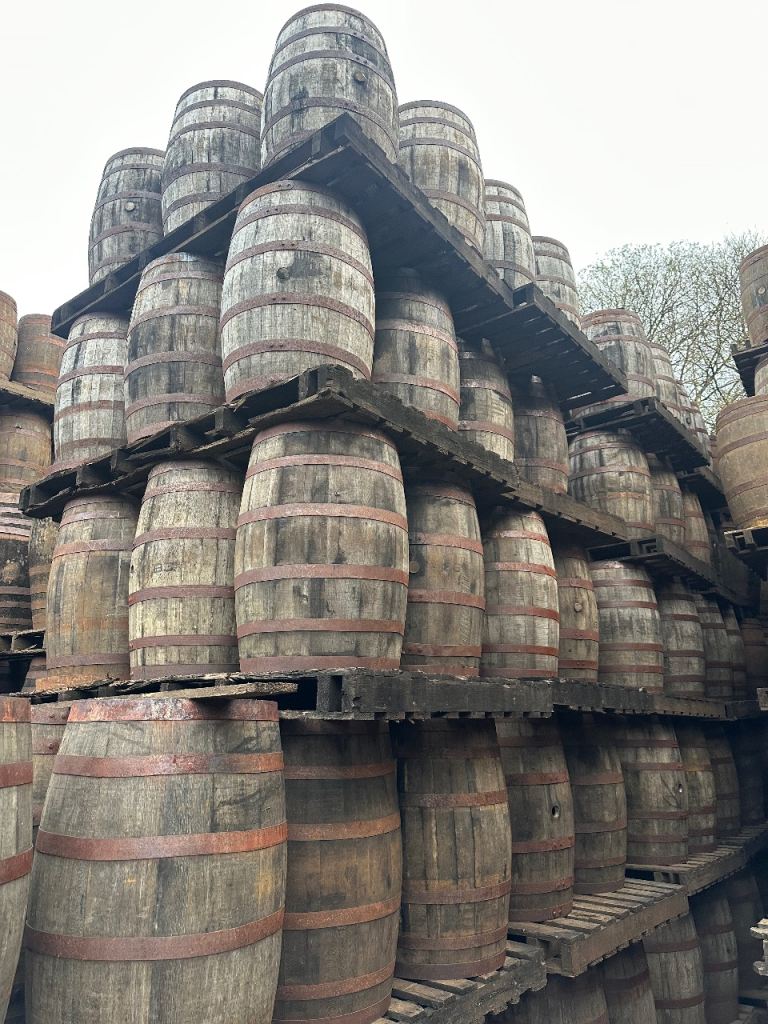 Oak barrels 