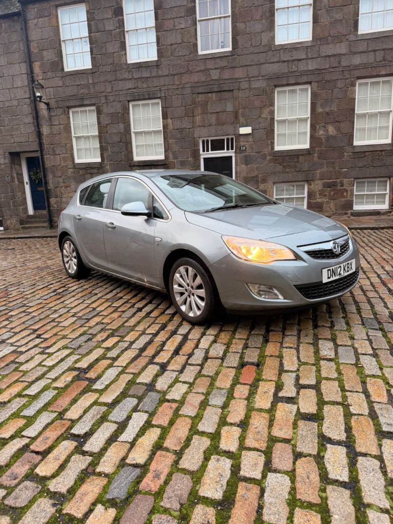 Vauxhall, ASTRA, Hatchback, 2012, Manual, 1598 (cc), 5 doors