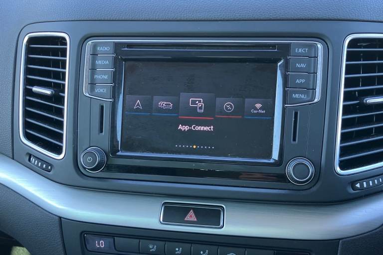 2018 Volkswagen Sharan 2.0 TDI SCR 150 SE Nav 5dr DSG MPV DIESEL Automatic