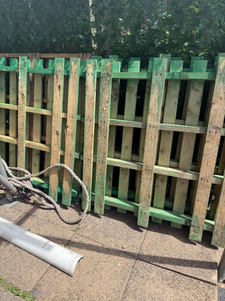 Free pallets 