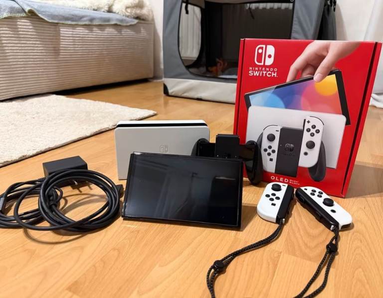 Nintendo Switch OLED Model - Fantastic Condition, Original Box