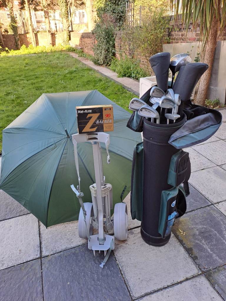*** MUST HAVE *** Brand New Golf Set with Bag & Trolley.