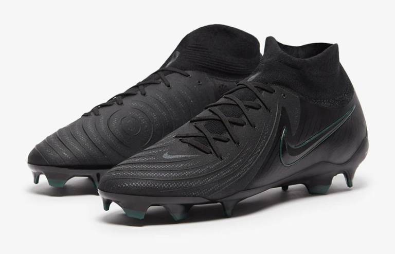 Nike Phantom Luna ll Pro FG Football Boots 