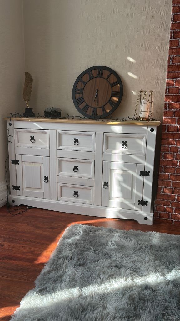 Chest of drawers/ cabinet 
