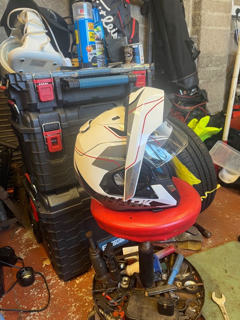 Flip up crash Helmit size small