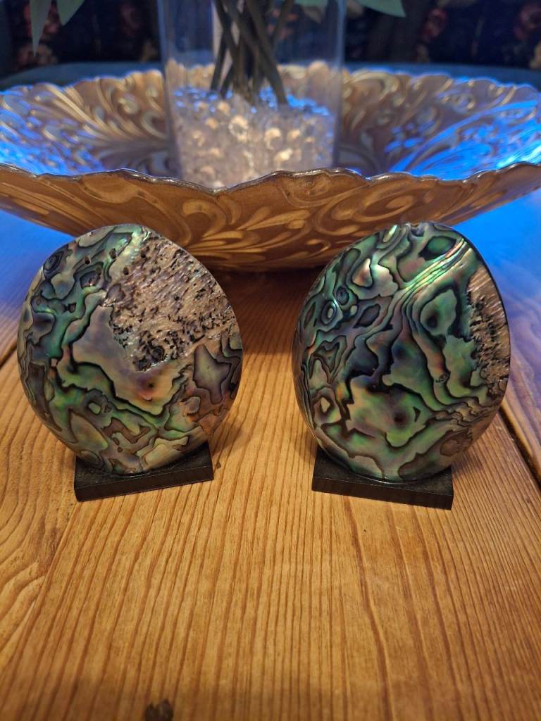 Pair of Beautiful Salt and Pepper Pots – Multicoloured
