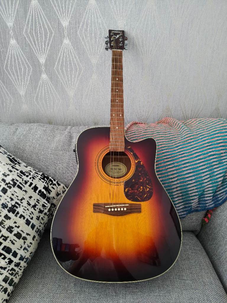 Yamaha FX370C TBS Acoustic Guitar with Gig Bag