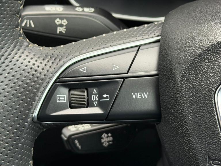 2019 Audi Q3 1.5 TFSI CoD 35 S line Euro 6 (s/s) 5dr ESTATE Petrol Manual