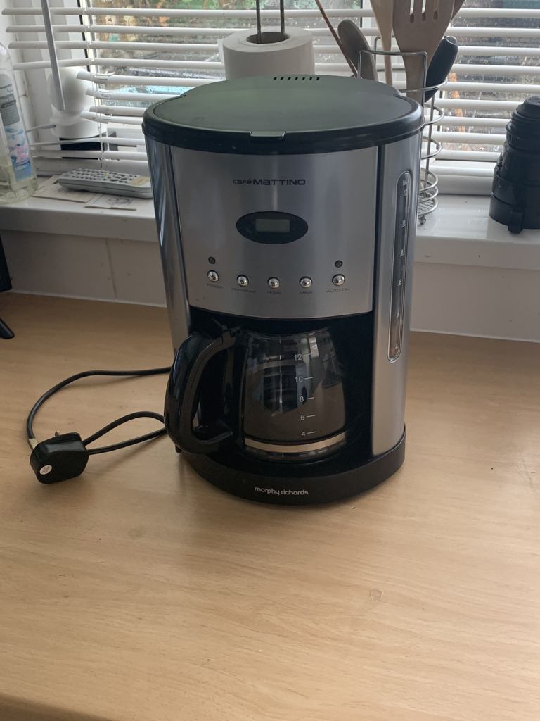 Instant coffee maker