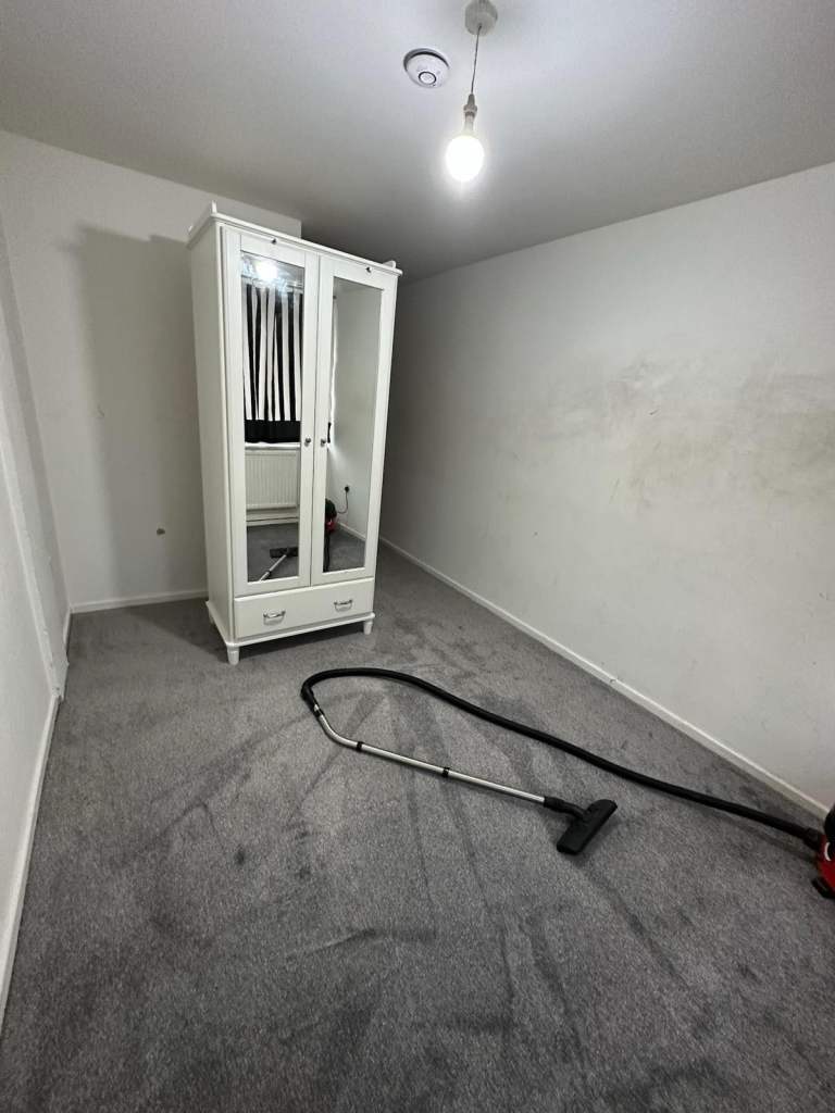 Room to Let (Greenford) 