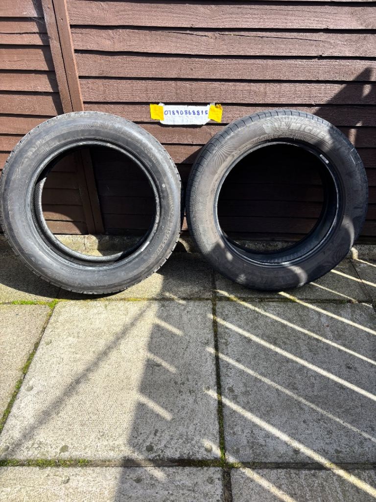 2x Tyres