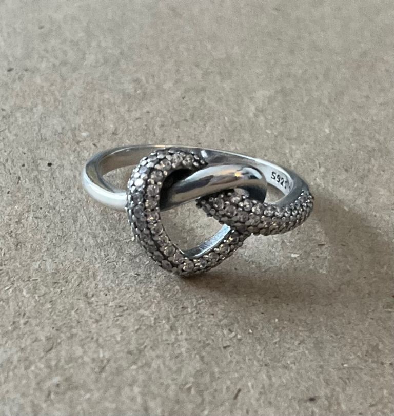 Heart knot 925 stamped ring size 9(R1/2)