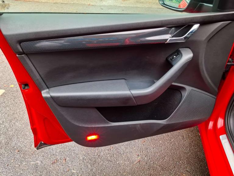 2015 Skoda Octavia 2.0 Octavia vRS TDI 4x4 Semi-Auto 4WD 5dr Hatchback Diesel Automatic