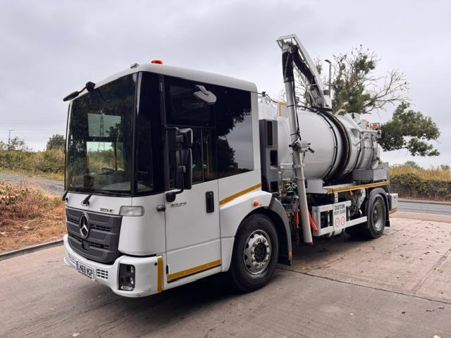2019 69 Mercedes Econic 1827 Euro 6 Whale medium volume jet/vacuum tanker 42kms