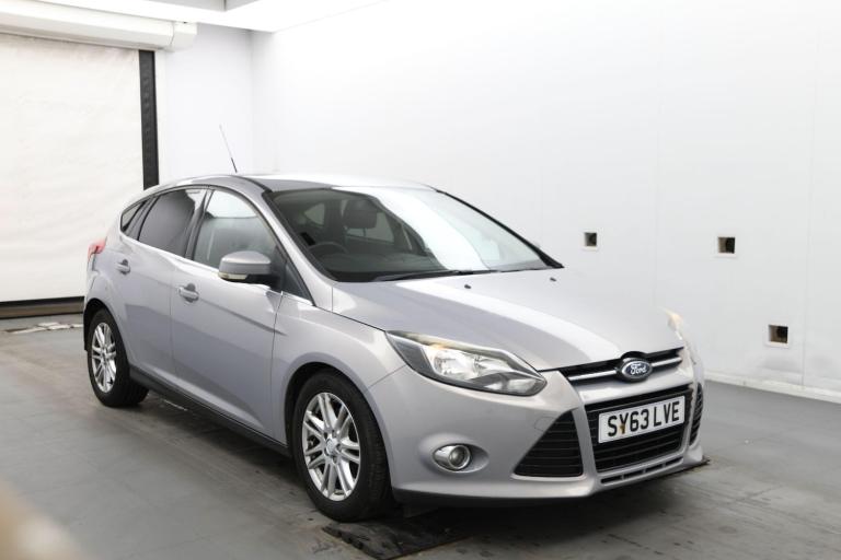2013 Ford Focus 1.6 EcoBoost Titanium 5dr HATCHBACK PETROL Manual