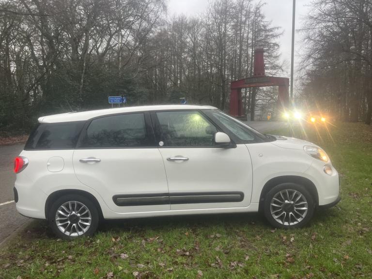 FIAT 500L 1.3 500l Mpw Lounge 1.3 Multijet 85hp Dualogic White Auto Diesel 2014