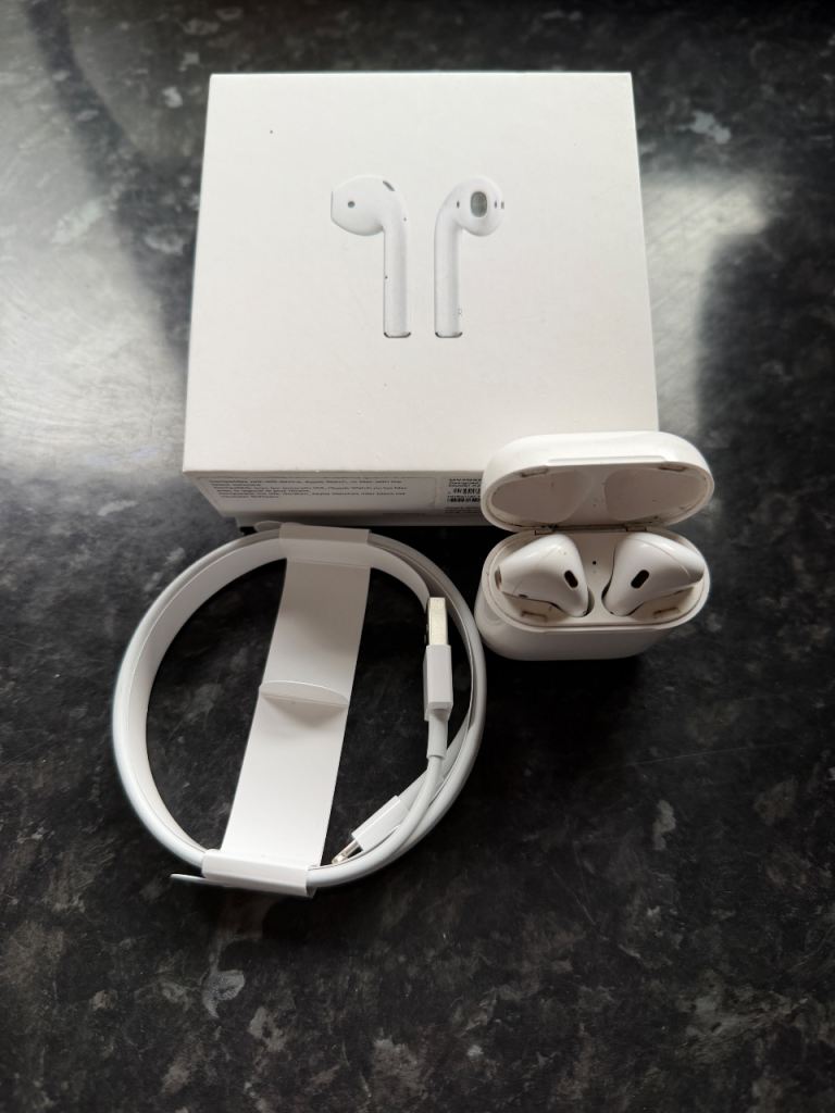 BOXED Apple AirPods 2019 2nd Generation Wireless Headphones Charging Case White