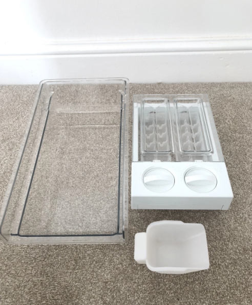 Fridge Freezer Ice Maker Dispenser with Tray