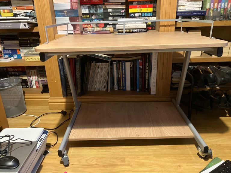 Mobile computer desk / trolley