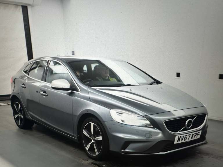 2017 Volvo V40 2.0 T2 R-Design Nav Plus Hatchback 5dr Petrol Manual Euro 6