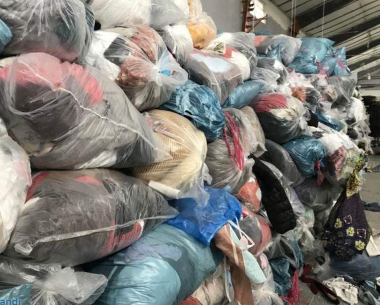Used/ Second Hand Clothes Wholesale Adults or Kids A OR B Grade from £1 KG. Delivery Available