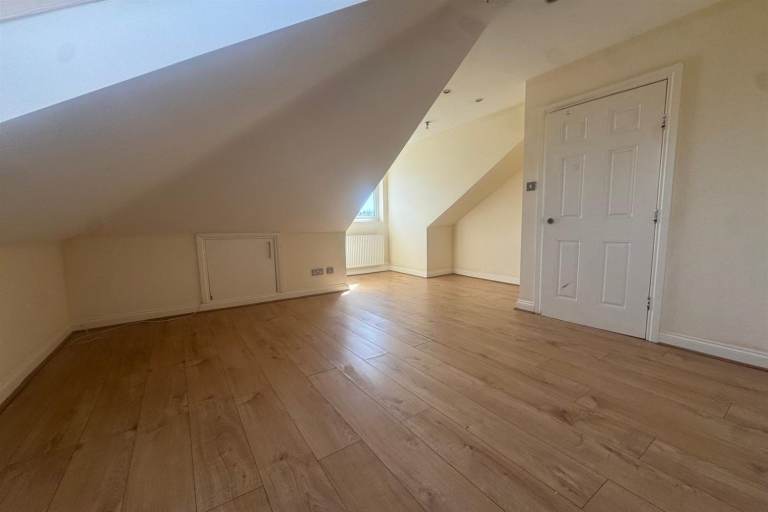 1 Bed Flat, St Peters Road, CR0
