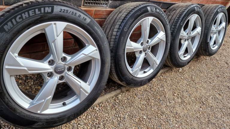 Genuine Audi A6 S6 18" Alloy Wheels 4K0601025D A7 S7 Sline Michelin