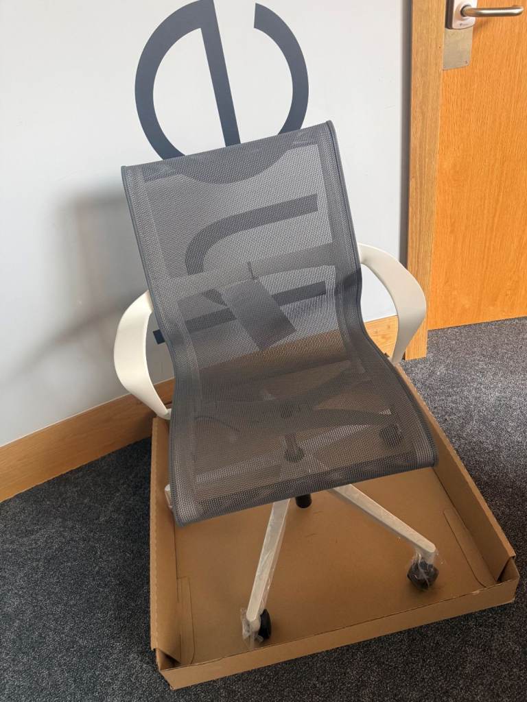 Herman Miller - Setu Chair 