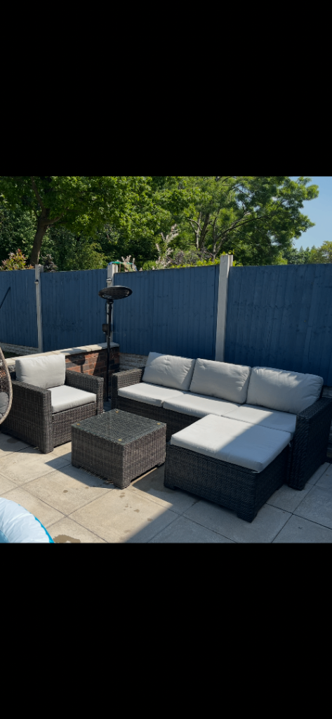 5 seater rattan lounger set with coffee table, patio heater and covers