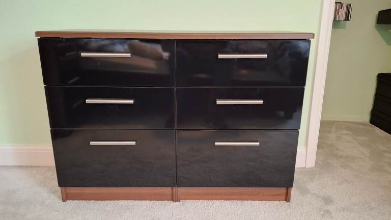 Yvette 6 Drawer Chest