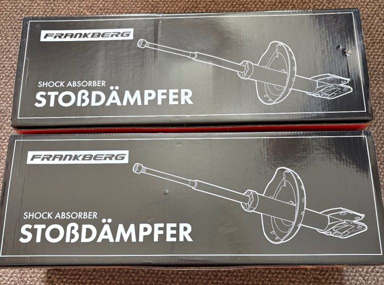 Renault Clio MK 2 - Front Gas Struts