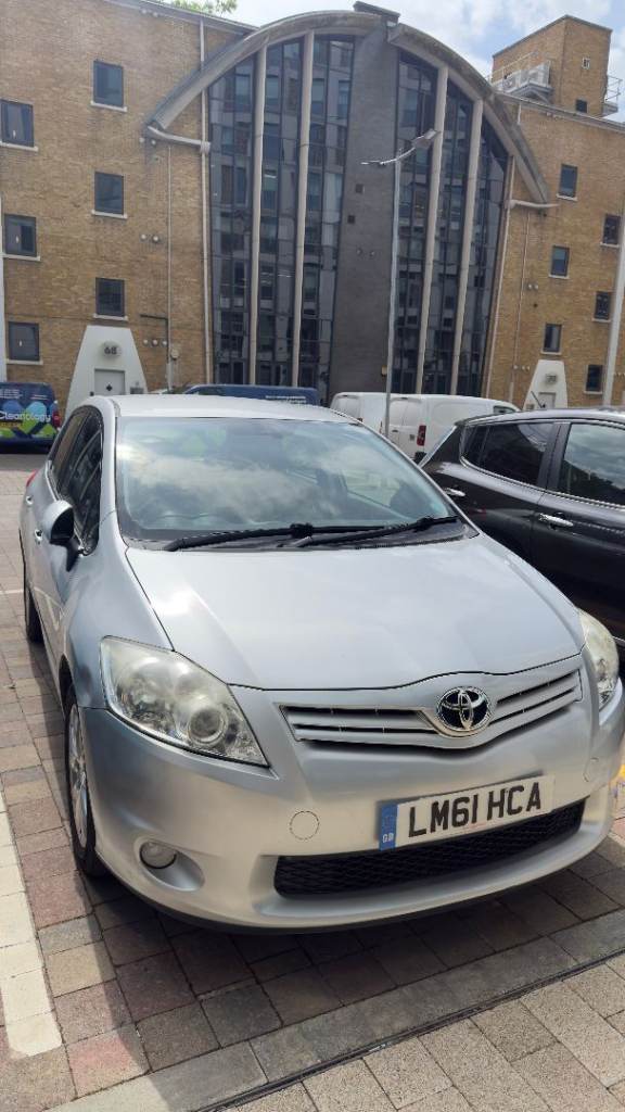 Toyota, AURIS, Hatchback, 2011, Semi-Auto, 1598 (cc), 5 doors