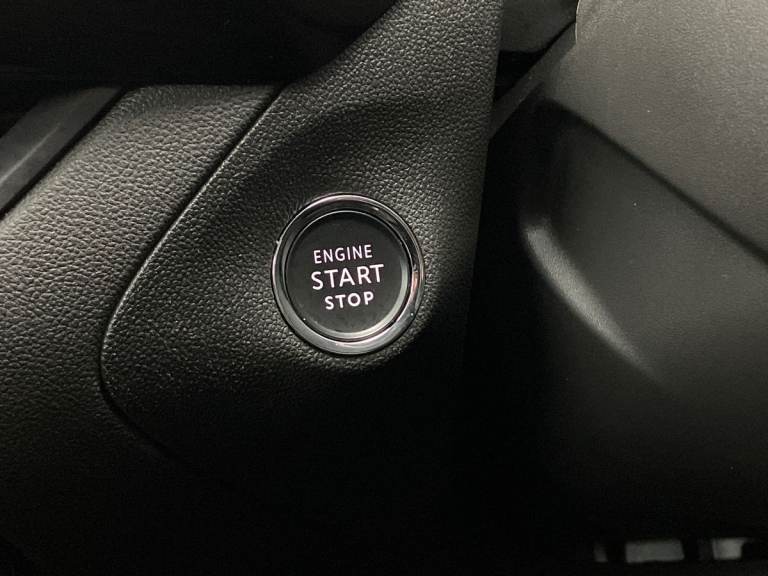 2022 Vauxhall Grandland 1.2 Turbo Ultimate 5dr Hatchback PETROL Manual