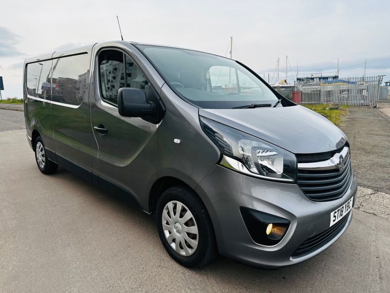 VAUXHALL VIVARO 1.6 BI TURBO 2018 ONLY 86000 MILES FULL SERVICE HISTORY MINT EXAMPLE L2LWB