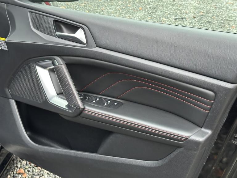 2015 Peugeot 208 2.0 BlueHDi GT-Line Diesel Manual 5 Door Estate Black