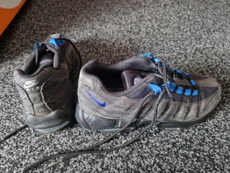 Boys trainers