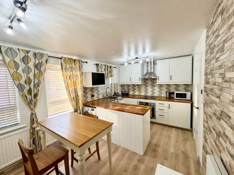 *** Double Room Address: Witham Way, Aylesbury HP21