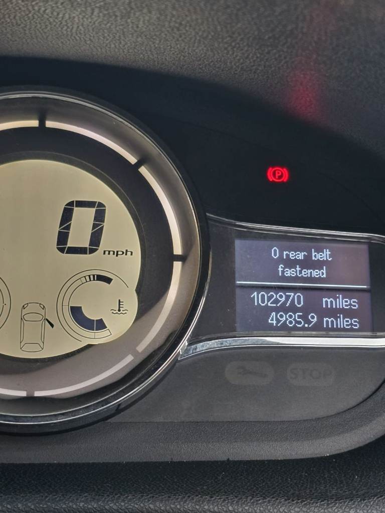 Renault, MEGANE, Hatchback, 2012, Manual, 1598 (cc), 5 doors