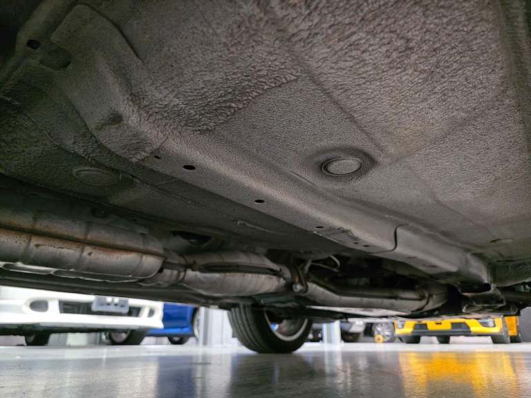 SUBARU FORESTER Sti Sg9 White Manual Petrol 2004