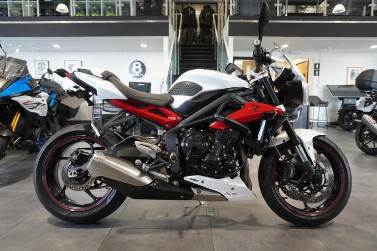 Triumph Street Triple 675 R ABS, 2015, White with just 16742miles Oly £4995. 