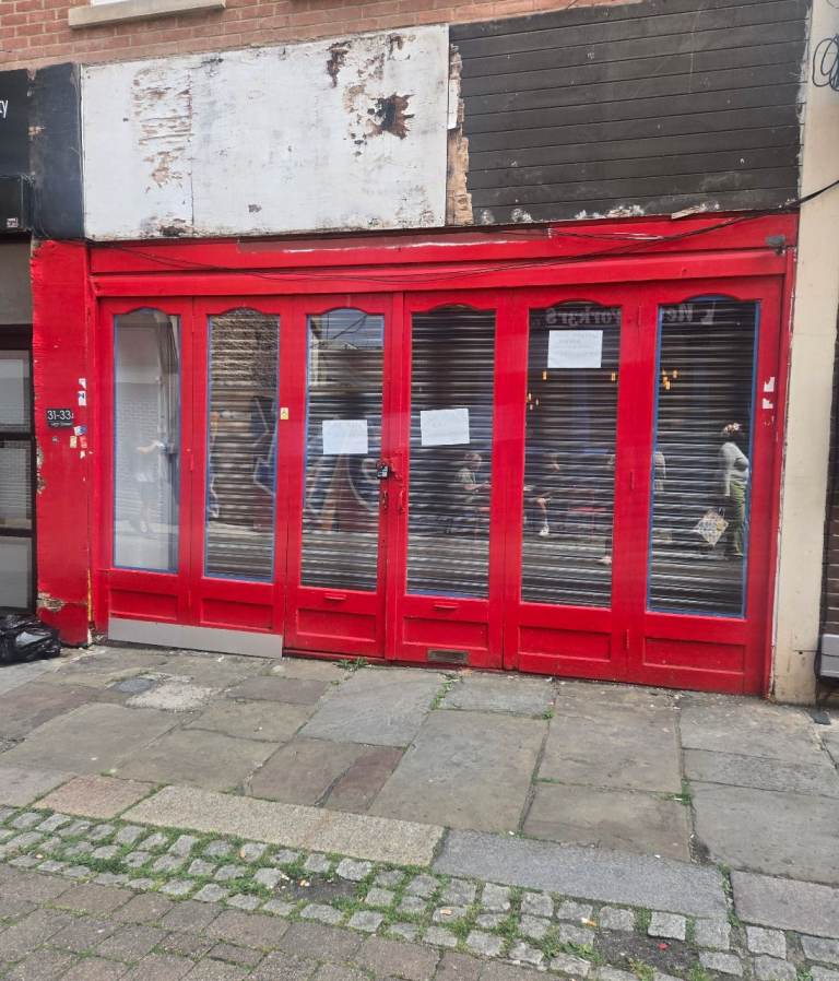 Shop to let in gravesend kent
