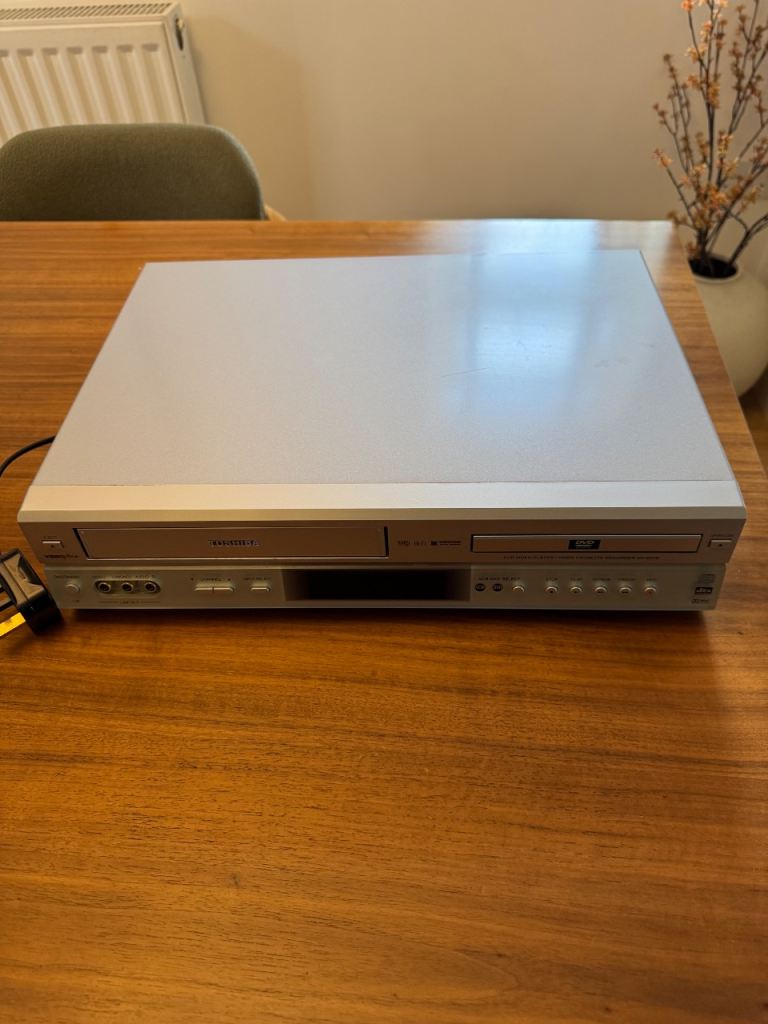 Toshiba VHS/DVD Recorder/Player - Good Condition