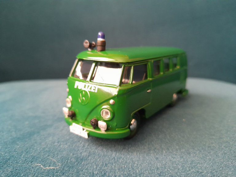 Corgi Vanguards VW Transporter Hessen Police