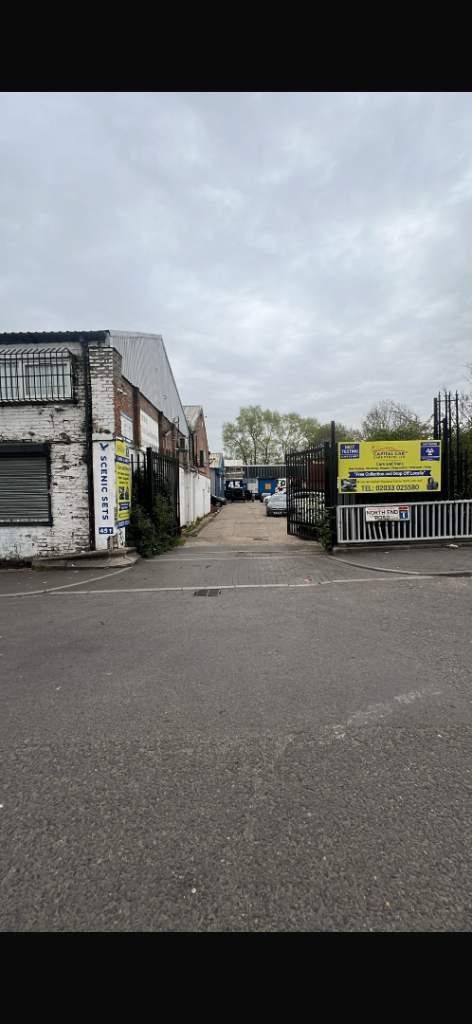 Car yard to let 