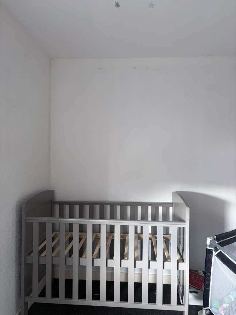 free baby cot
