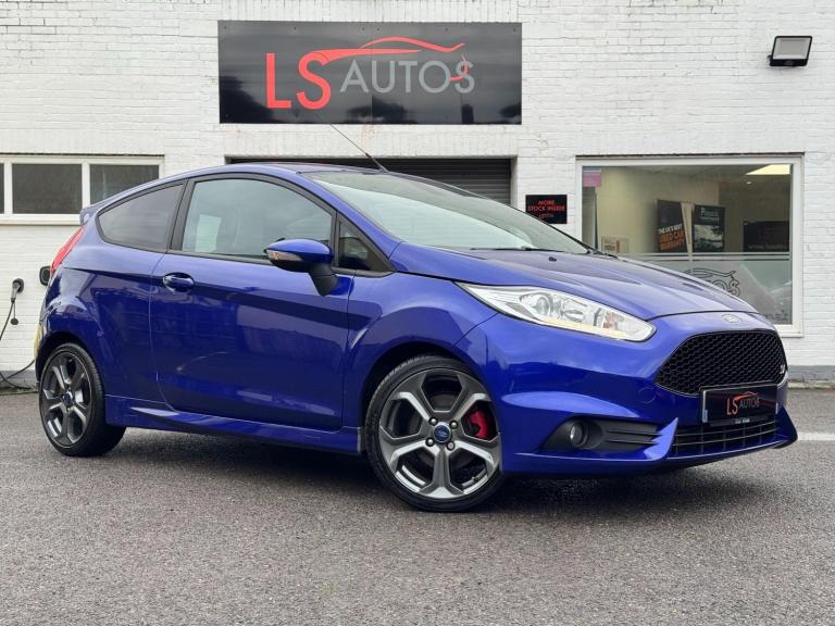 image for 2015 Ford Fiesta 1.6 EcoBoost ST-3 3dr HATCHBACK PETROL Manual