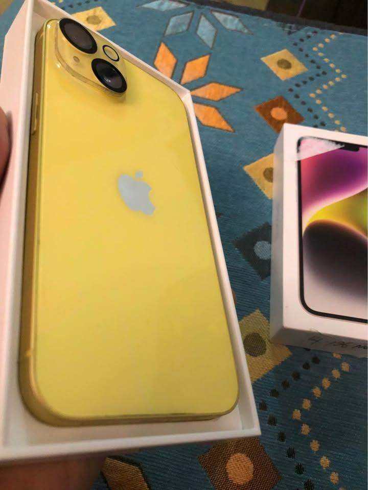 Apple iPhone 14 - Yellow, 128gb immaculate condition 