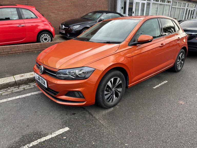 VOLKSWAGEN POLO AUTOMATIC 6,400 MILES